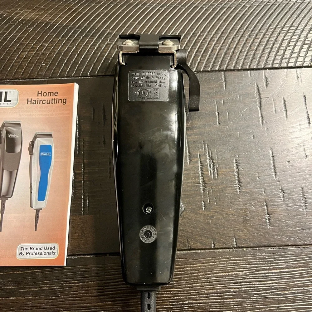 Wahl white black